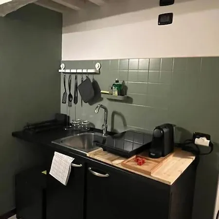 Monolocale Emanuele 5 * Parma