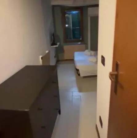 Appartamento Monolocale Emanuele 5 *