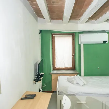 Fuoriporta Affitti Brevi - Monolocale Emanuele 5 파르마