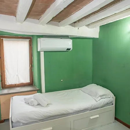 Daire Fuoriporta Affitti Brevi - Monolocale Emanuele 5 Parma