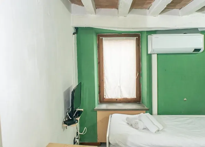 Fuoriporta Affitti Brevi - Monolocale Emanuele 5 파르마